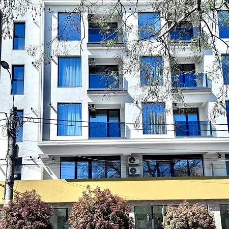 Aparthotel *